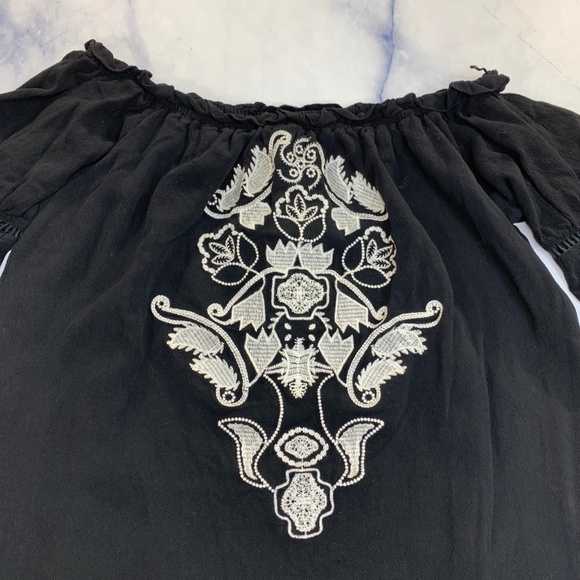 Lulu's Black White Embroidered Off Shoulder Blouse - Picture 8 of 8
